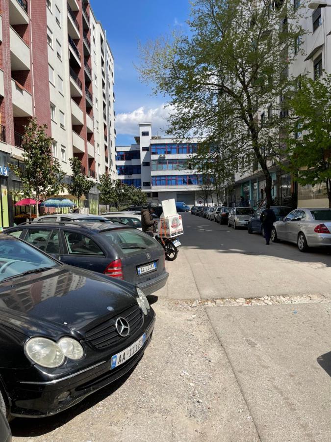 Lovely Apartment Tirana Exteriör bild